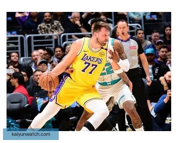 詹姆斯14中13创里程碑湖人七连胜击败火箭东契奇砍40分KD18分领衔表现